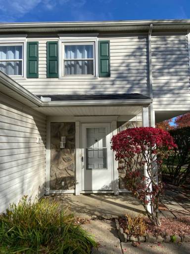 Main picture of 291 Ivy Hill Ln