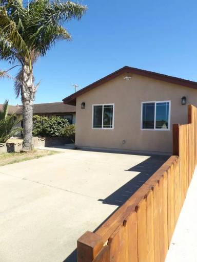 Main picture of 1108 W Hickory Ave