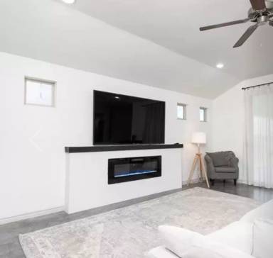 Main picture of 810 Freedom Cir