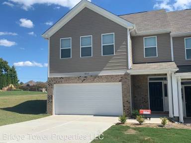 Main picture of 10717 Rivergate Dr NW