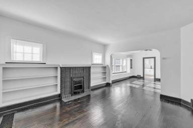 Main picture of 3058 E 116th St