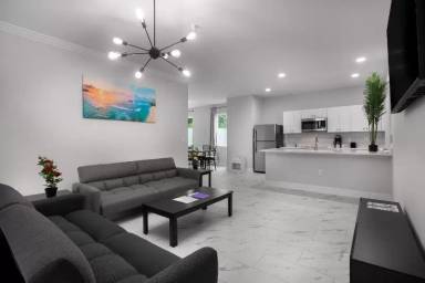 Main picture of 800 Windy Hill Rd