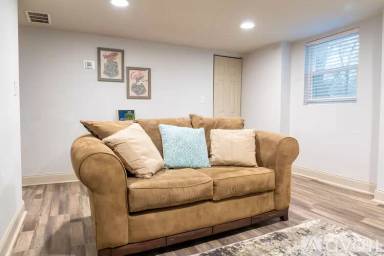 Main picture of 2222 Springdale Cir SW