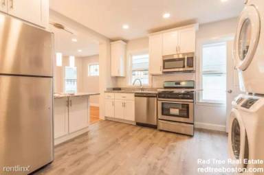 Main picture of 28 Hunnewell Ave