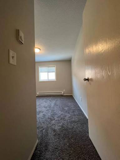 Main picture of 921 4th St S