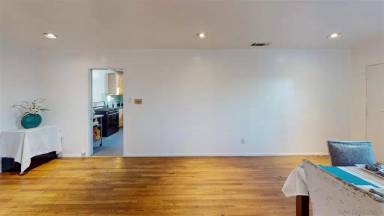 Main picture of 1821 Brookline St