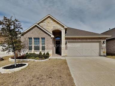 Main picture of 2004 Windsor Dr