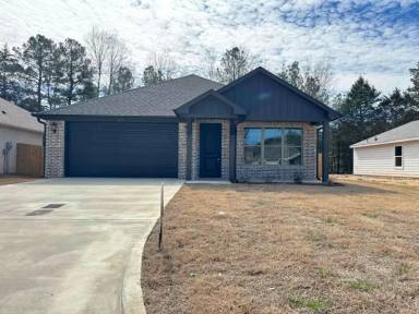 Main picture of 277 Oak Valley Dr