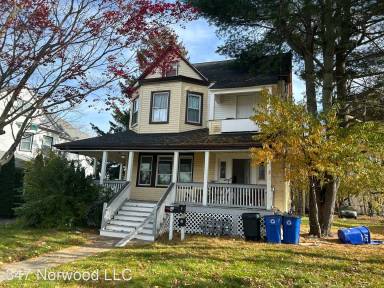 Main picture of 347 Norwood Ave