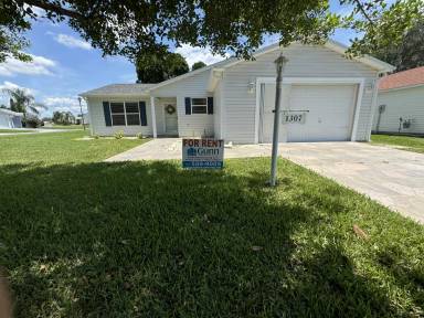 Main picture of 1307 Tenerife Ln
