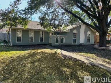 Main picture of 1818 Trowbridge St