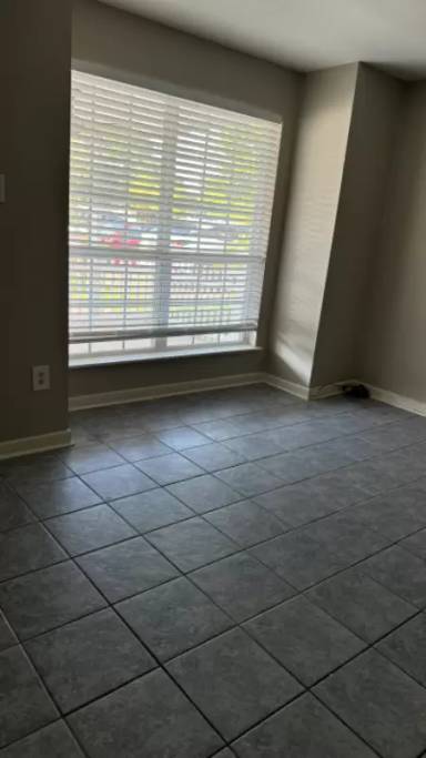 Main picture of 2036 Coursey Blvd