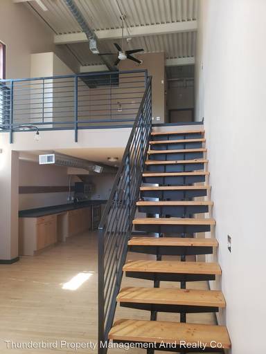 Main picture of 300 Tijeras Ave NE