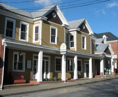 Main picture of 114 W Washington St