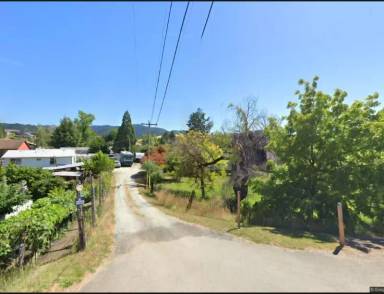 Main picture of 1218 NE Division St