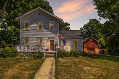 Main picture of 336 N Division St