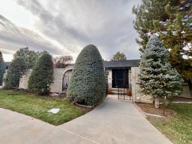 Main picture of 4183 S Eudora St
