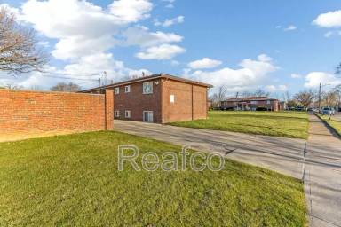 Main picture of 1045 Binns Blvd