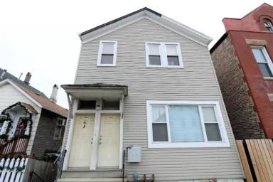 Main picture of 1025 W 20th Pl