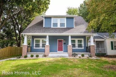 Main picture of 1318 S Florence Ave