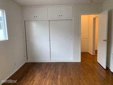 Main picture of 4122 Grand View Blvd