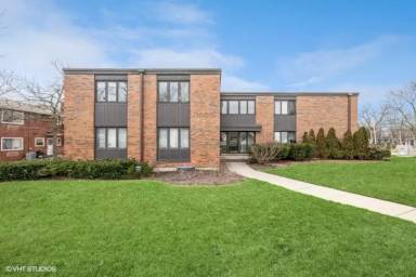 Main picture of 1000 Waukegan Rd