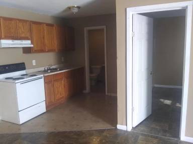 Main picture of 203 E 5th Street Complex - Apt 03