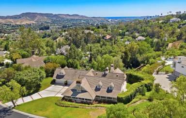 Main picture of 30551 Hunt Club Dr