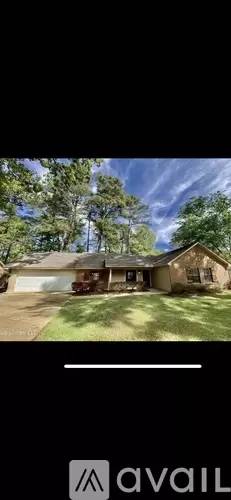Main picture of 150 Dogwood Cir