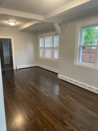 Main picture of 6 Lane Ave