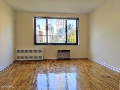 Main picture of 1661 York Ave