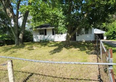 Main picture of 1528 Omega Ave