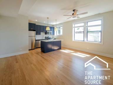 Main picture of Montrose/Seeley Apartments
