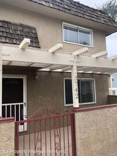 Main picture of 3742 Howard Ave