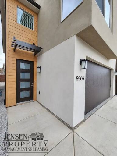 Main picture of 5906 S Legolas Ln