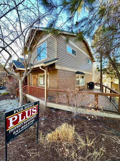 Main picture of 1889 NW Monterey Pines Dr