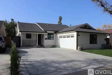 Main picture of 5845 Lemona Ave