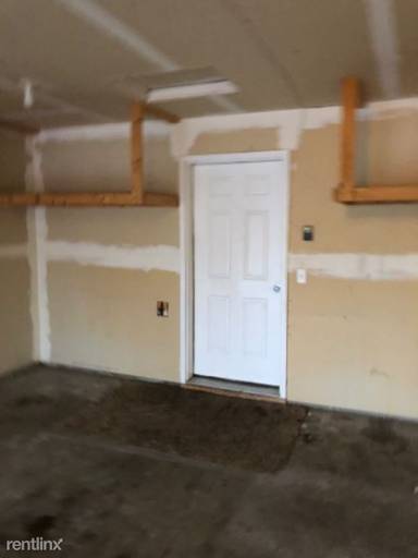 Main picture of 936 Golden Way NW