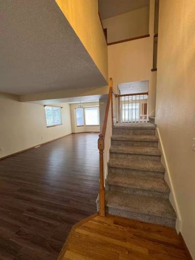 Main picture of 5625 Flag Way