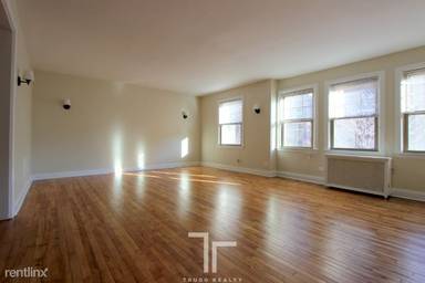 Main picture of 520 W Stratford Pl
