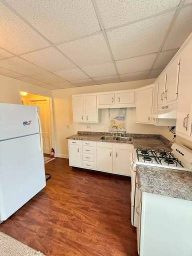 Main picture of 4172 Lake Rd