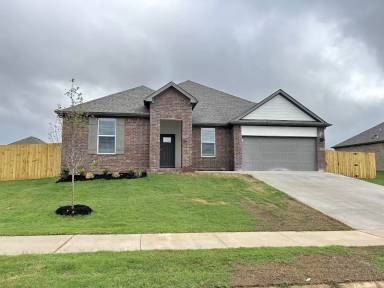 Main picture of 2304 Langford St