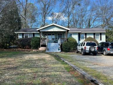 Main picture of 136 Grove St