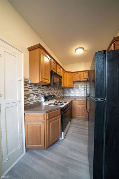 Main picture of 249 Chestnut Hill Ave
