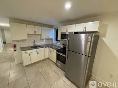 Main picture of 601 Lancaster Ave