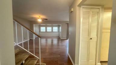 Main picture of 1532 N Carolwood Blvd