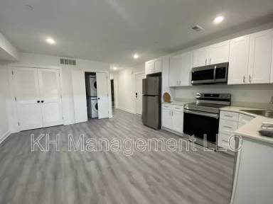 Main picture of 5436 Vine St