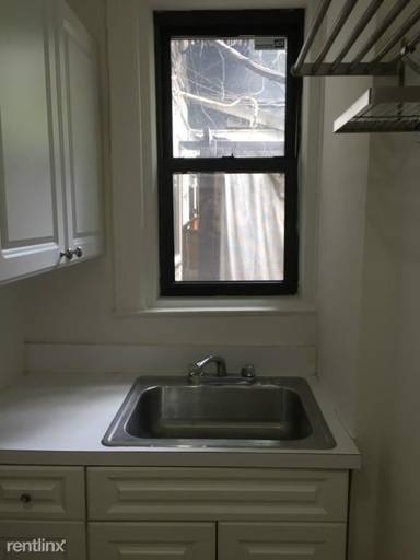 Main picture of 332 E 53rd St