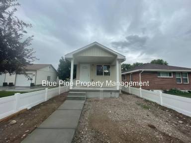 Main picture of 446 E 19th St