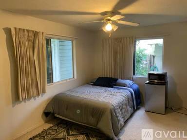Main picture of 879 Waianuenue Ave